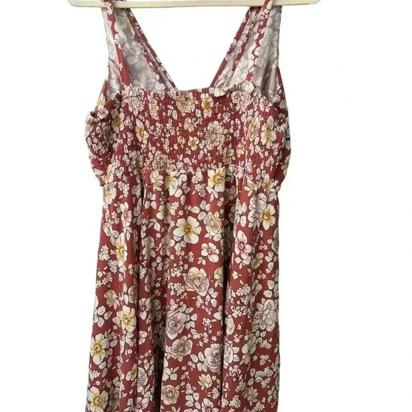 Beautiful stylish mid length halter dress, size 2X . - Picture 4 of 6